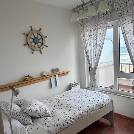 Primera Linea De Playa En Salinas, Asturias アパート サリナス